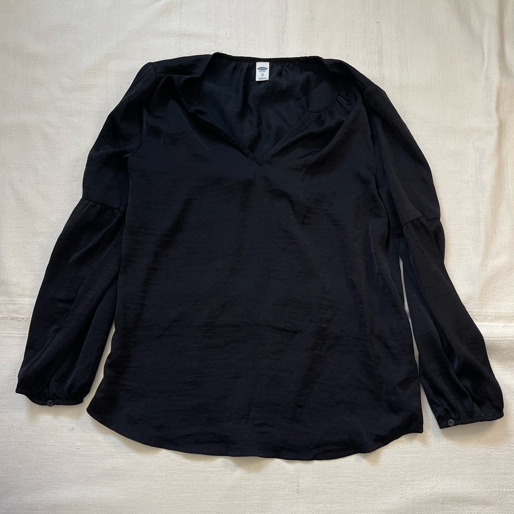 Old Navy Black V-Neck Blouse